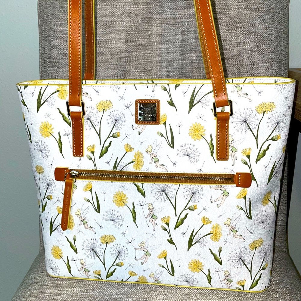 DOONEY AND BOURKE DISNEY TINKERBELL TOTE!